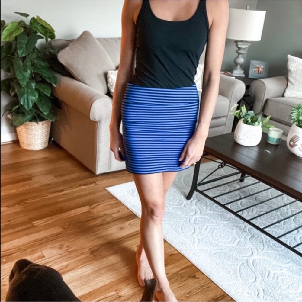 Victoria’s Secret pink mini skirt black & blue striped skirt 
Size small